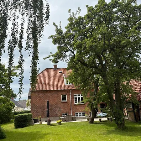 빌라 House In Small Village! 8 Persons (adults Only) *